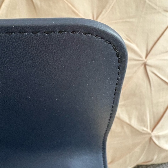 Tory Burch Navy Quilted Shoulder Bag with Gold Chain - Medium Fleming Bag - Picture 6 of 14